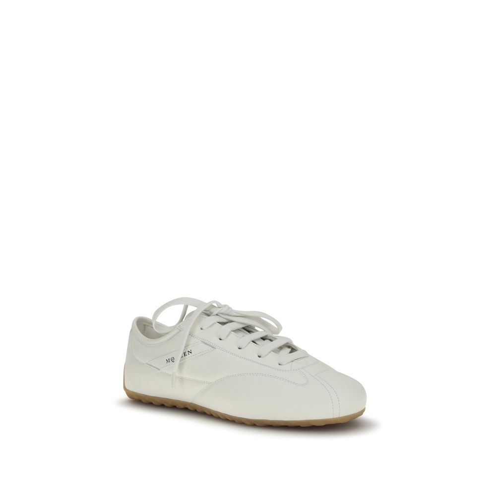 Alexander McQueen White Calf Leather Bos Taurus Athletic Sneakers - immagine 2